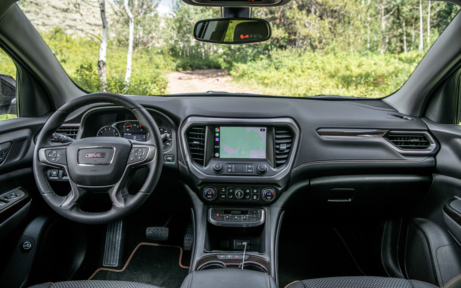 Comparison GMC Acadia AT4 2020 vs Jeep Grand Cherokee L Overland